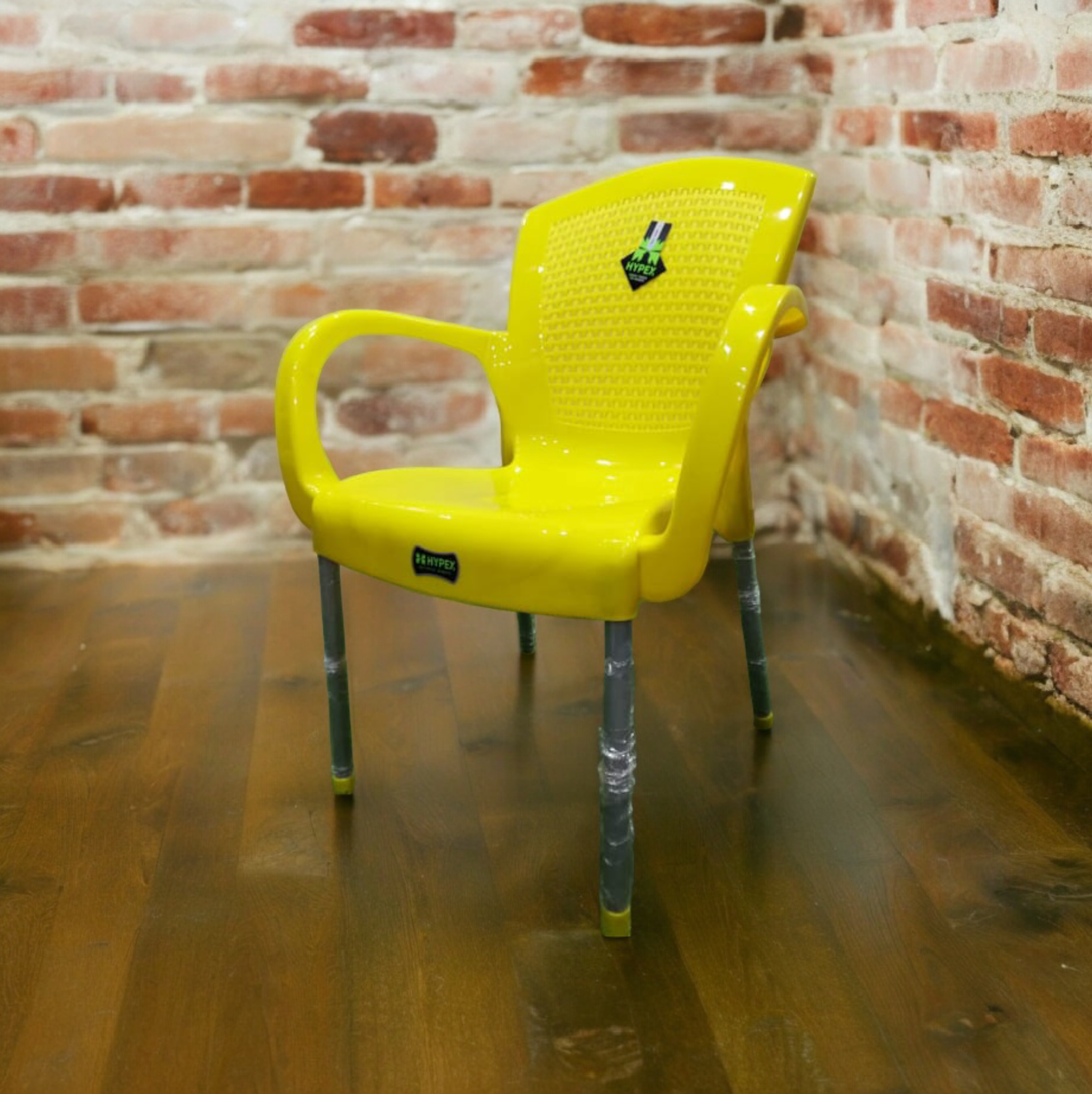 Pure plus plastic chair #55