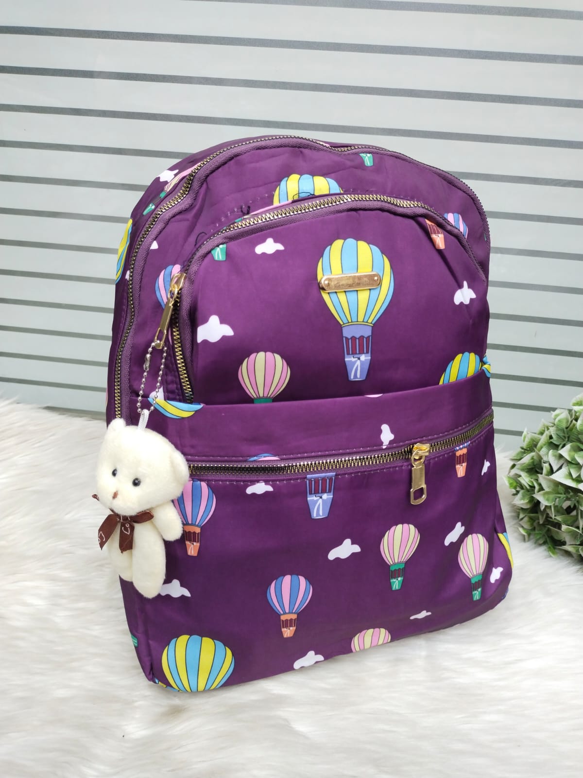 Fashion backpack with trendy prints