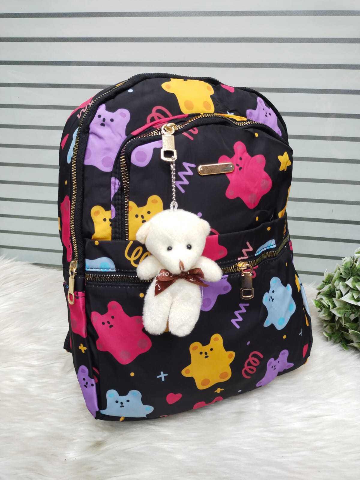 Fashion backpack with trendy prints