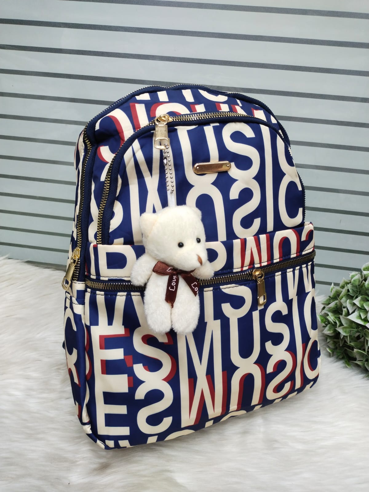 Fashion backpack with trendy prints