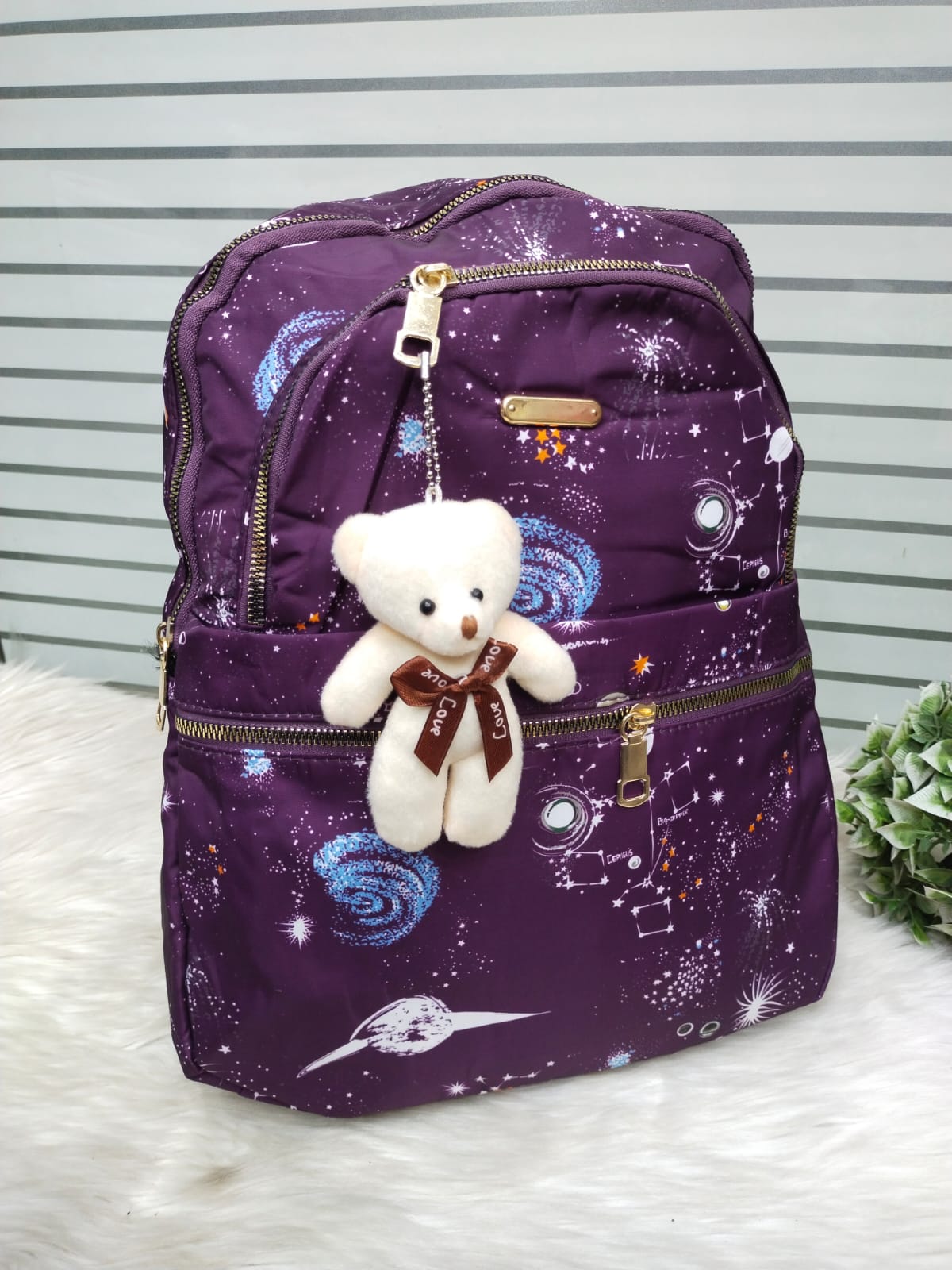 Fashion backpack with trendy prints